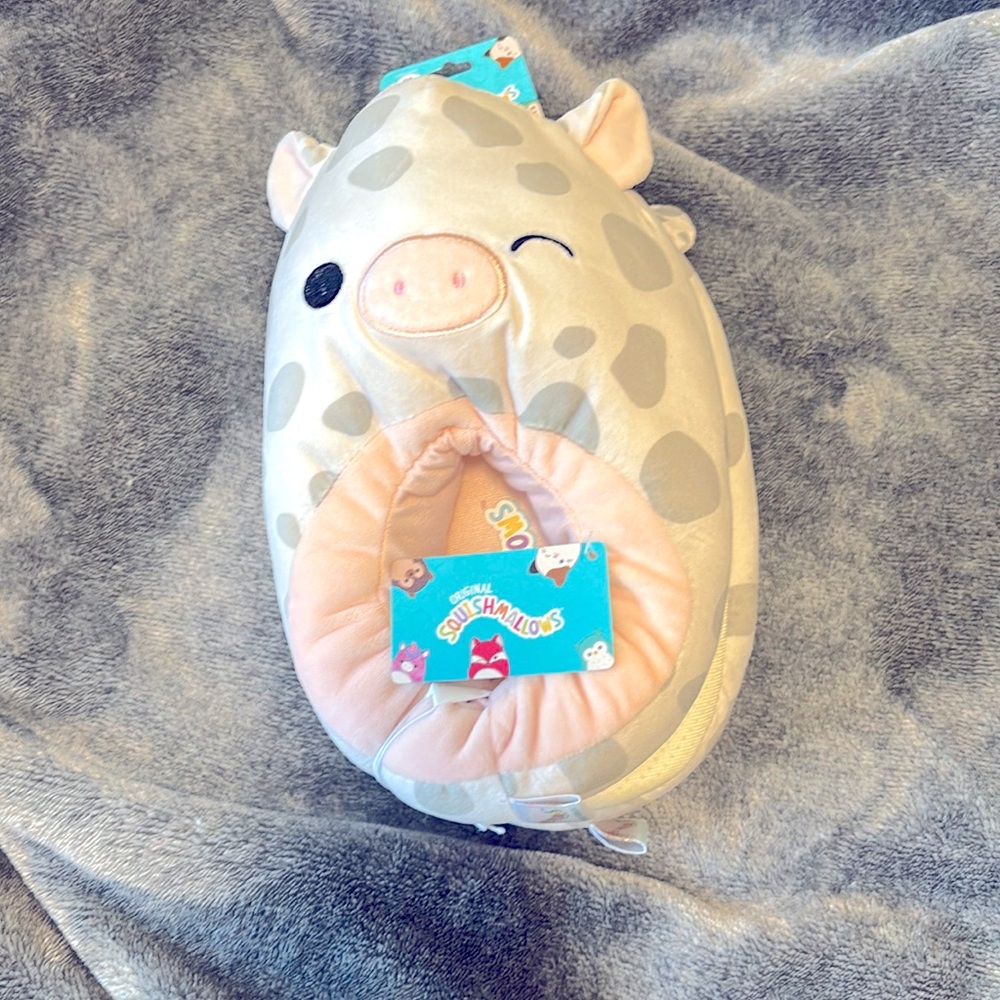 Woman’s pig squishmallow slippers